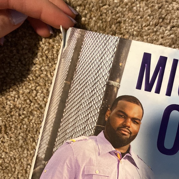 * Price is Firm * I Beat The Odds - Michael Oher - Picture 3 of 4